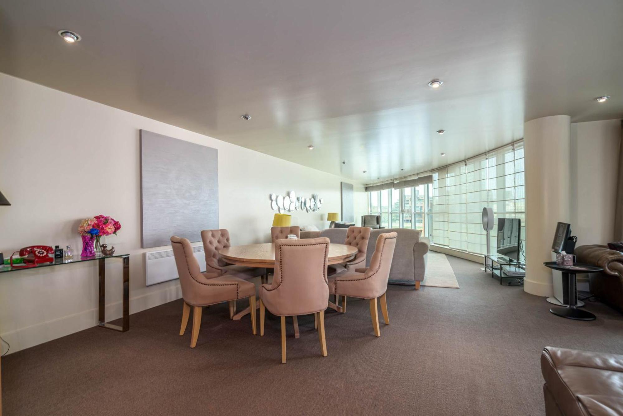 Fabulous 3 Bed Apartment In Vauxhall London Bagian luar foto