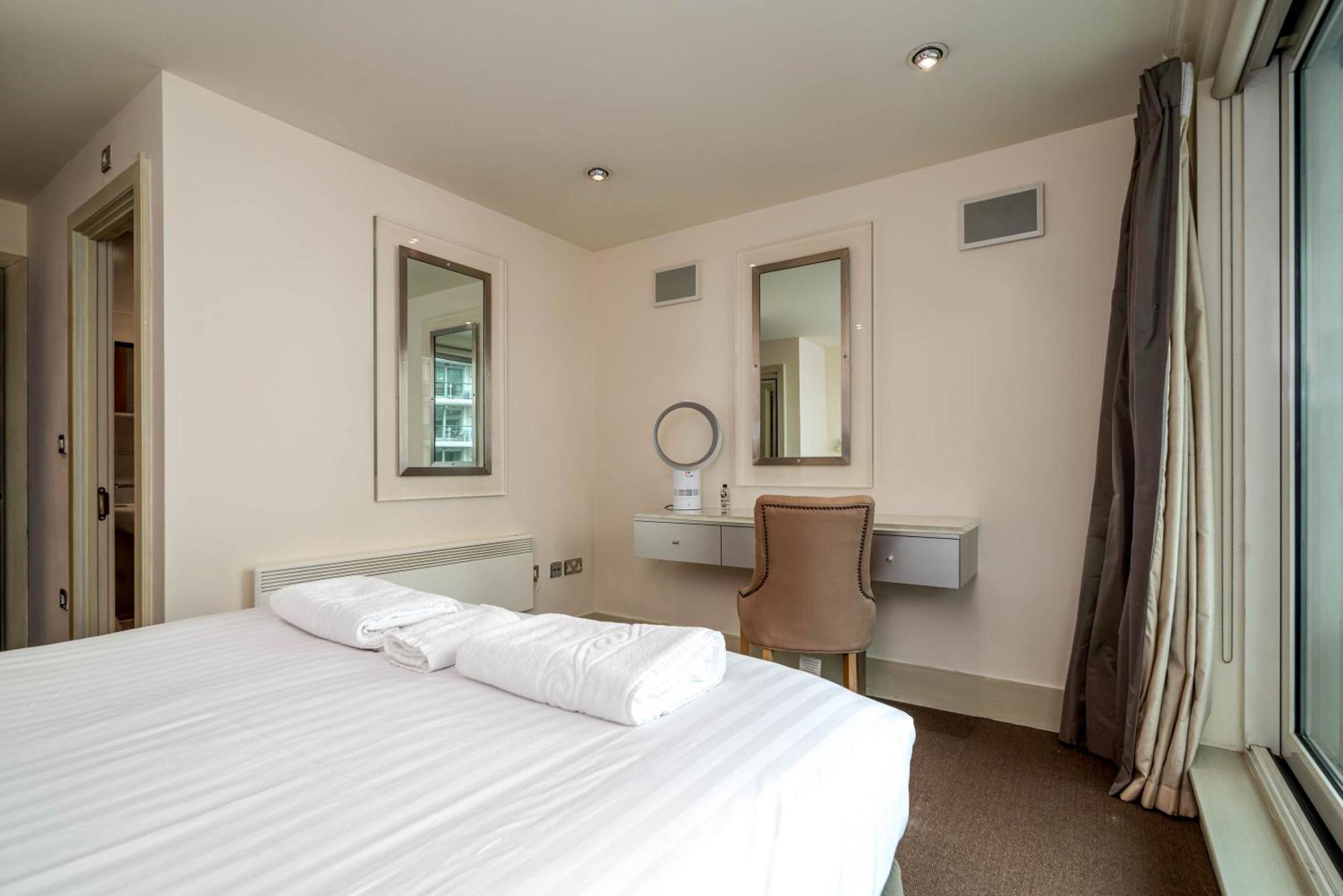 Fabulous 3 Bed Apartment In Vauxhall London Bagian luar foto